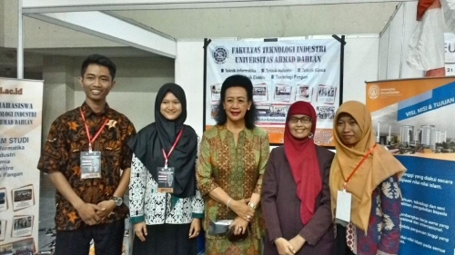 fti_wakili_universitas_dalam_pameran_sains_dan_teknologi_pancasilais.jpg
