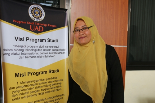 ika_dyah_kumalasari_ph.d._ketua_program_studi_teknologi_pangan_uad_2.jpg
