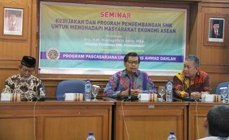 lulusan_smk_masih_tertatih-tatih_dalam_memenuhi_kebutuhan_pasar_tenaga_kerja.jpg