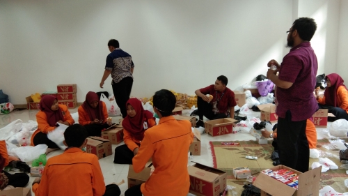 mahasiswa_baru_uad_kirim_bantuan_untuk_lombok.jpeg