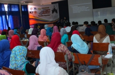 Farmasi Membangun Kreativitas Mahasiswa Tanpa Batas