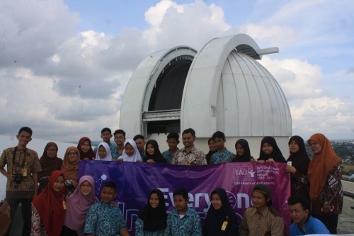 siswa_tunarungu_belajar_astronomi_di_uad_2.jpg