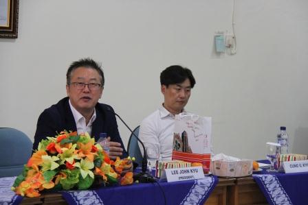 tamu_dari_korea_ke_uad.jpg