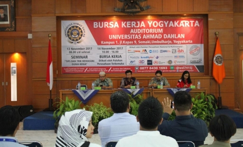 uad_selenggarakan_job_fair_ke_10.jpg