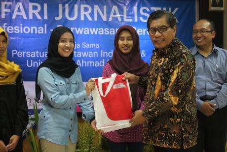 uji_kompetensi_wartawan_untuk_mendidik_2.jpg
