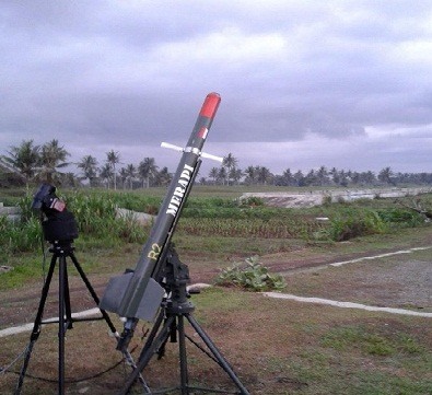 uji_tembak_rudal_merapi_anti_pesawat_terbang_buatan_anak_bangsa.jpg
