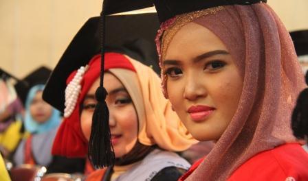 wisudawan_uad_terbaik_kedua.jpg